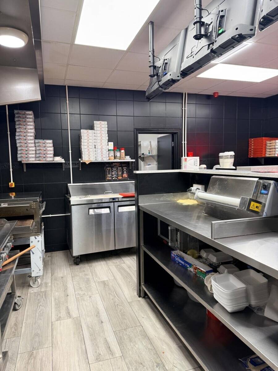 PROFITABLE PIZZA TAKEAWAY FOR SALE – ENNISKILLEN Photo 6