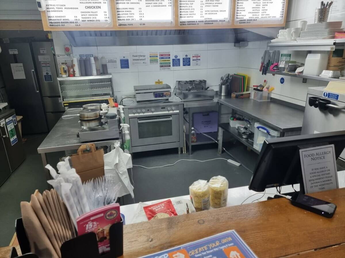 Dessert & Burger Takeaway for Sale – Doncaster Photo 6