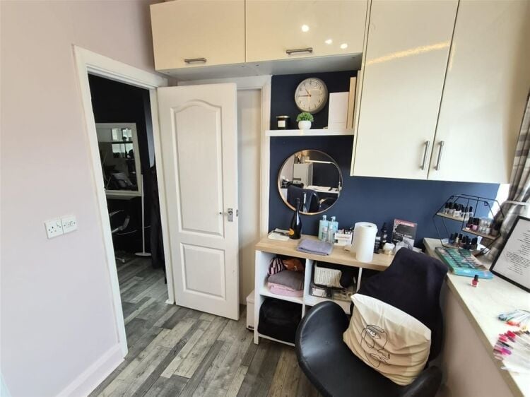 Beauty, Therapy & Tanning For Sale in Harrogate Photo 6