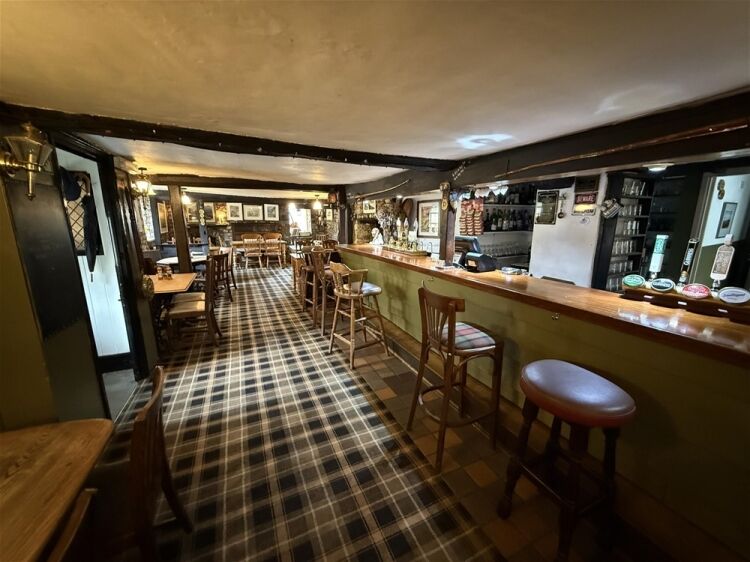 14C South Devon Village Freehouse For Sale in Totnes Photo 6
