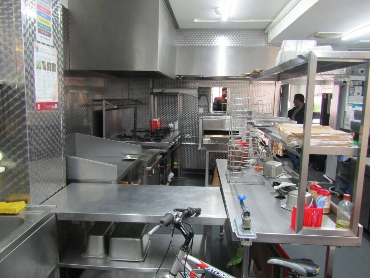 Takeaway Business – Presented to showroom standard Photo 6