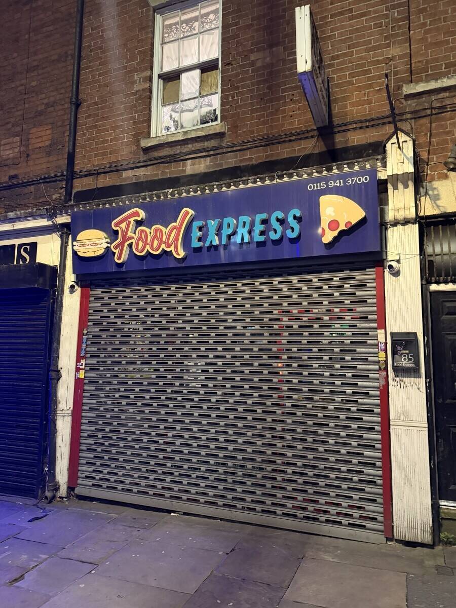 Takeaway for sale in Nottingham town centre Photo 5