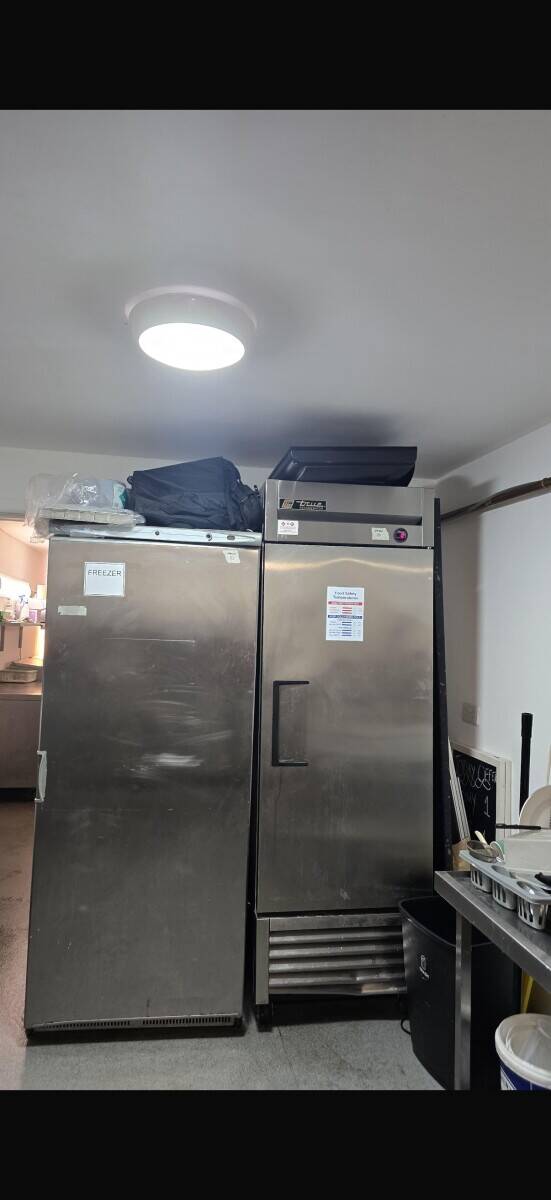 Fully Equipped Burger Takeaway Stockport, Manchester Photo 6