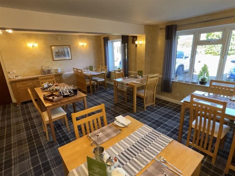 Hotels For Sale in Scarborough Photo 6