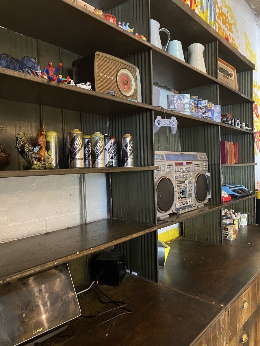 Restaurant/Takeaway/Bar/WHITECHAPEL Photo 6