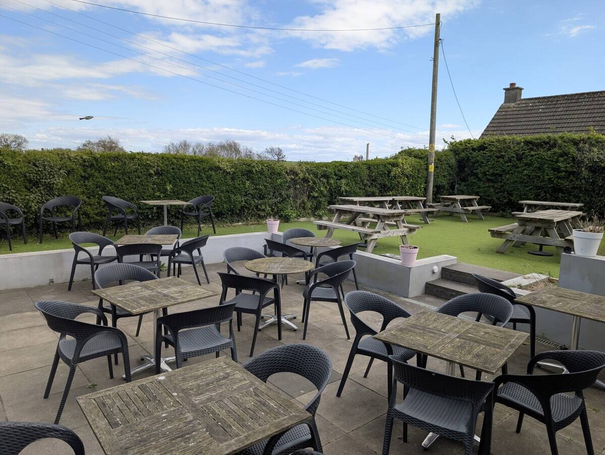 VALE OF GLAMORGAN - WELL-APPOINTED PUB/RESTAURANT Photo 6