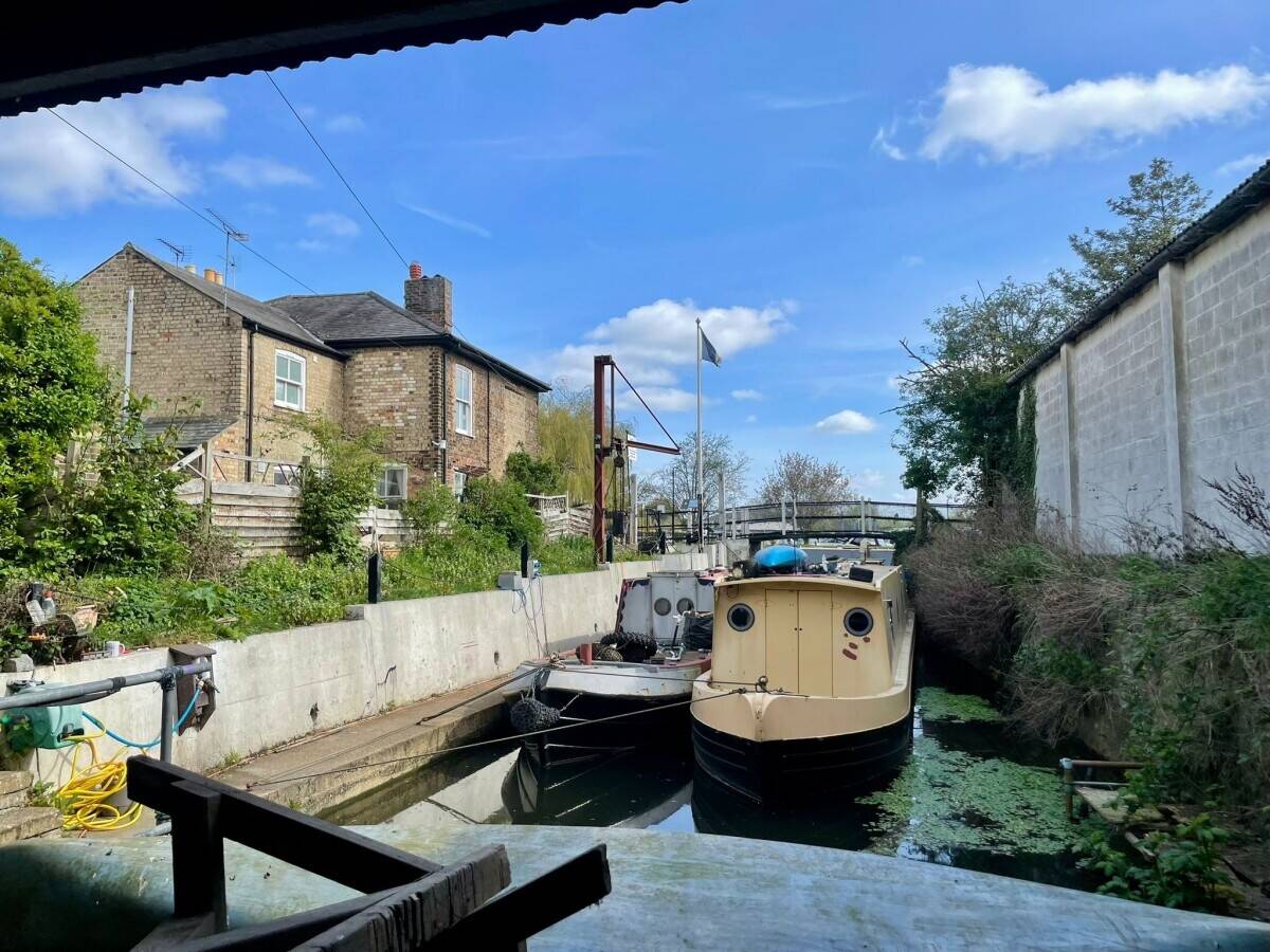 CAMBRIDGESHIRE - IDYLLIC RIVERSIDE DEVELOPMENT OPPORTUNITY Photo 6
