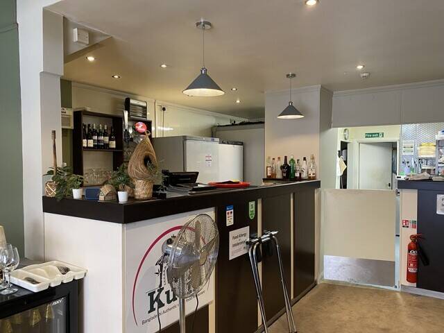 MONMOUTH - RESTAURANT IN BUSY TOWN CENTRE JUST OFF THE HIGH STREET