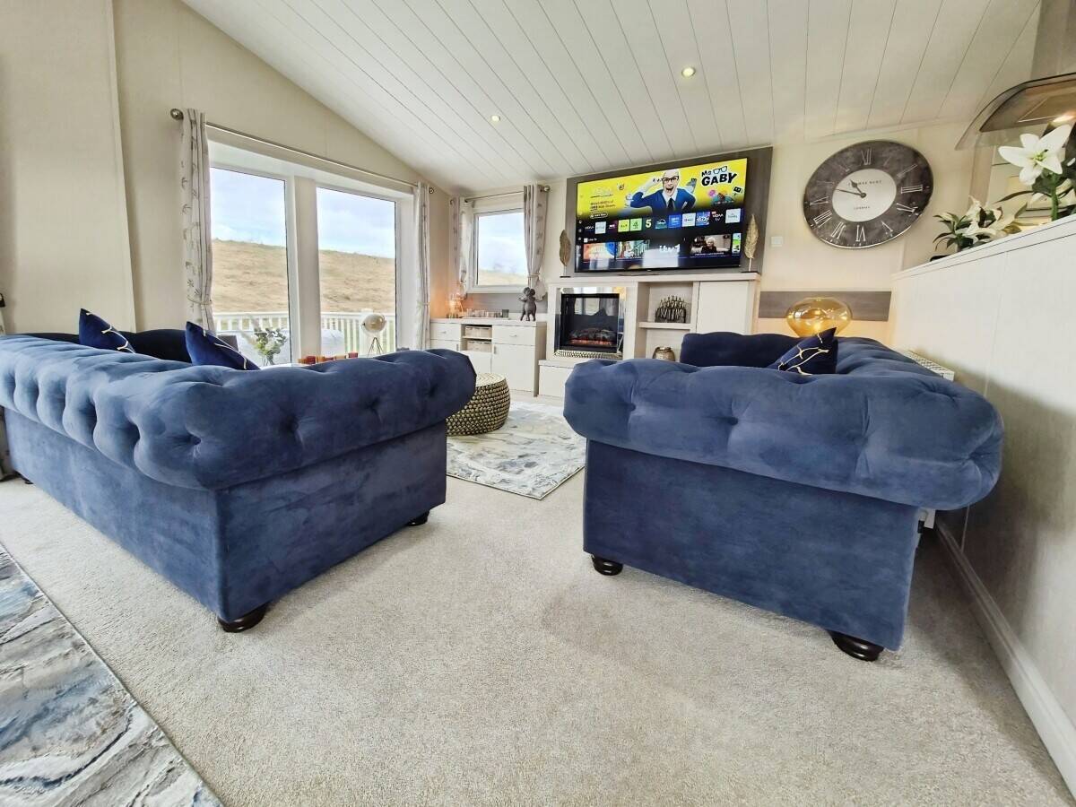 Luxury Lodge Holiday Let Business for Sale – Walton-on-the-Naze - £199,000