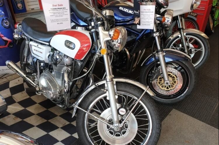 Specialist Motorcycle MOT & Service Garage Photo 6