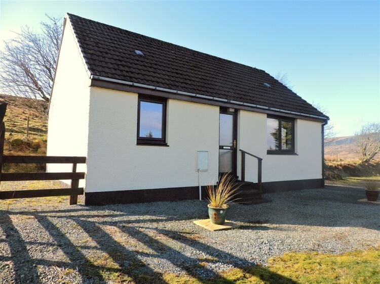Staffin Caravan & Camping Site with Detached 5-Bedroom House & Self-Catering Accommodation Photo 6