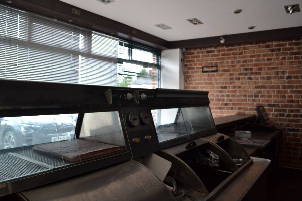 Closed Fish & Chip with Spacious 3-Bed Accommodation & Parking Photo 6
