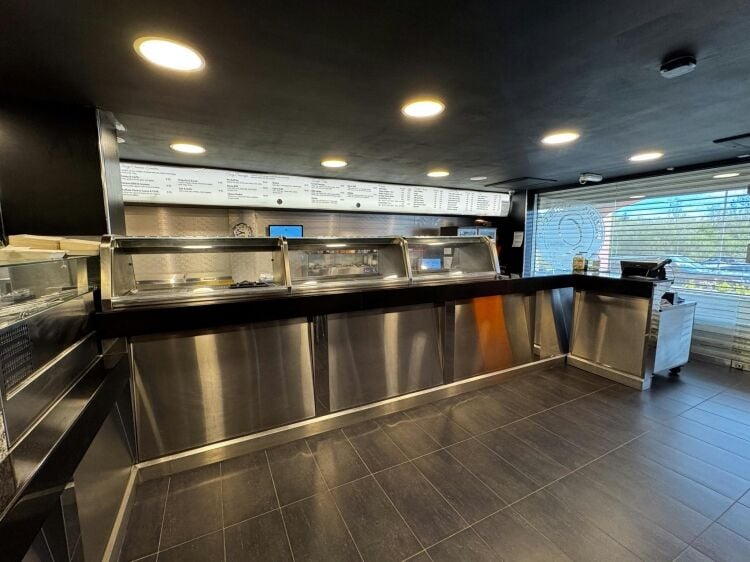 Fully Fitted Trading Fish & Chip Shop Pizza Takeaway