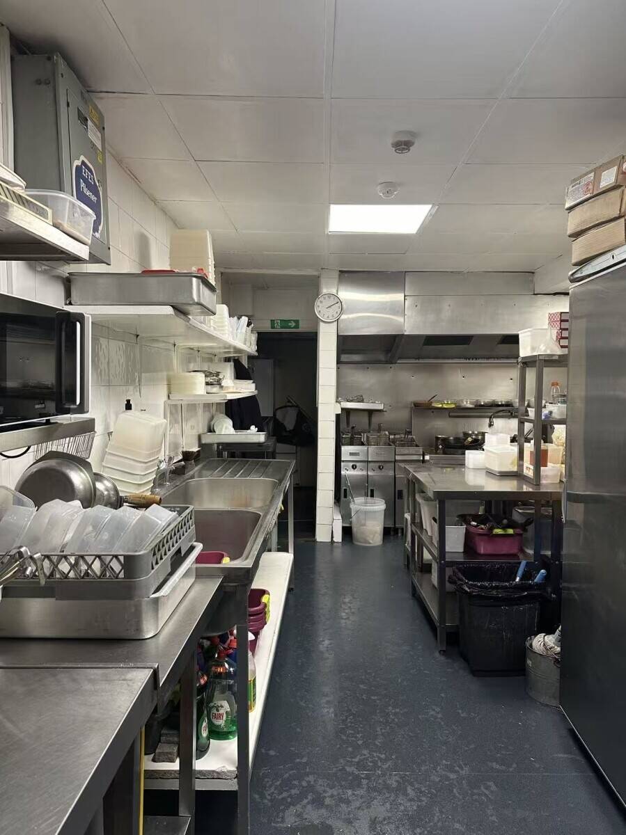 Restaurant for sale in low price