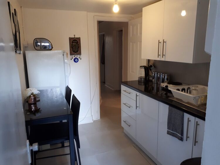 Established Hair & Beauty Salon – Palmers Green – Long Established – Loyal Client Base Photo 6