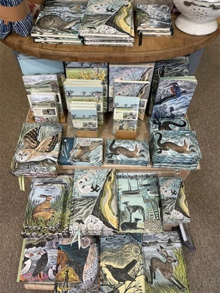 INDEPENDENT GIFT SHOP