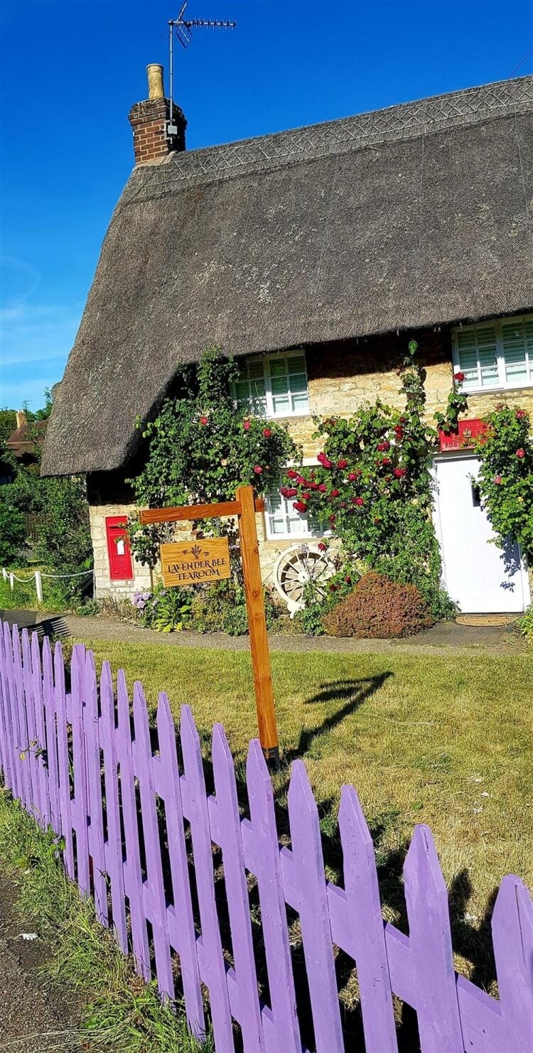 QUAINT TEAROOM