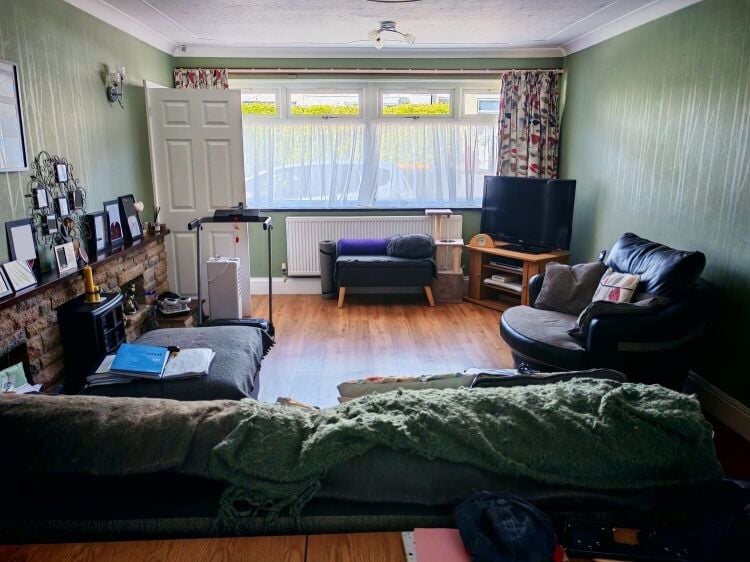 5-Star Licensed Cattery with Freehold Bungalow - Eastwood, Nottingham Photo 6