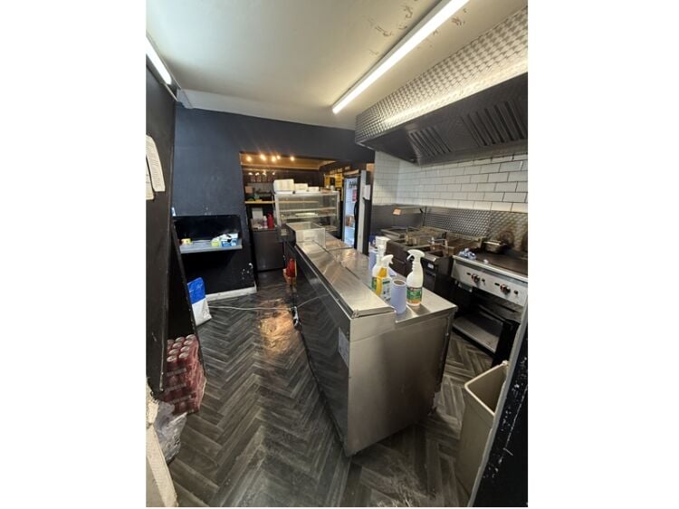 Crave the Crunch – Trend-Led Smash Burger & Loaded Fries Takeaway Photo 6