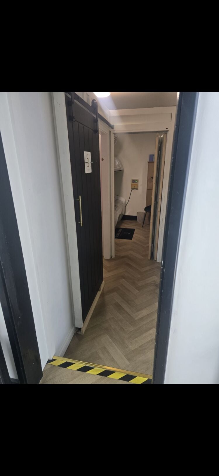 Clipo Glow Tanning Lounge
