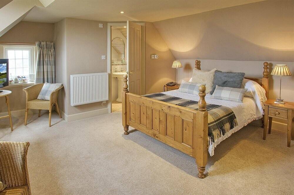 Established 10-Bedroom Hotel in lovely Scottish Borders Village For Sale Photo 6