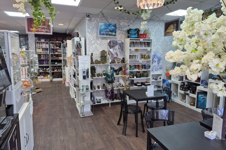 Established Florist, Gift Shop & Tea Room - Rhyl Photo 6