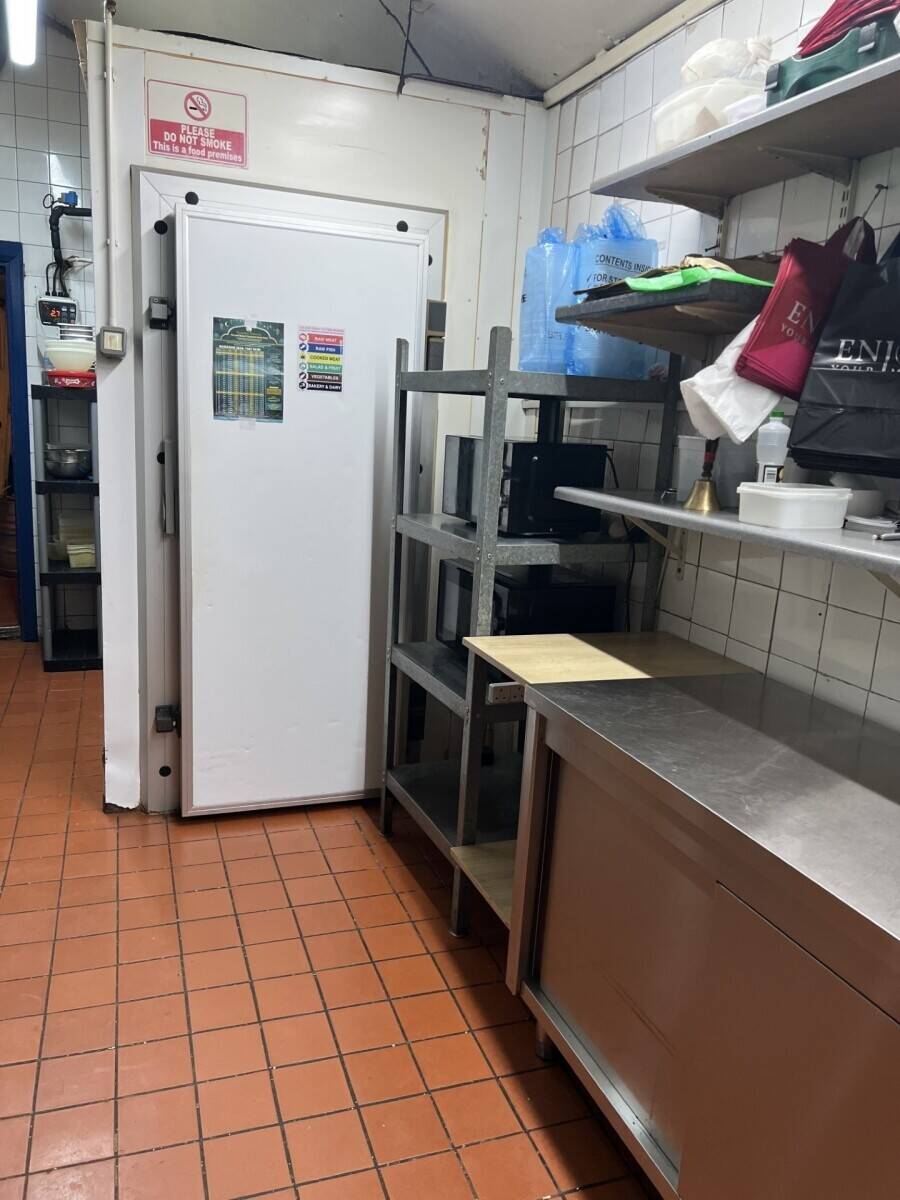 PRICE REDUCED – HIGH TURNOVER RESTAURANT FOR SALE – ST ALBANS Photo 6