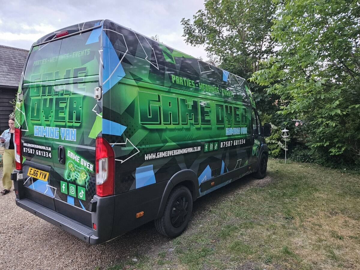Game Over Gaming Van – Bedfordshire Based Mobile Entertainment Business Photo 6