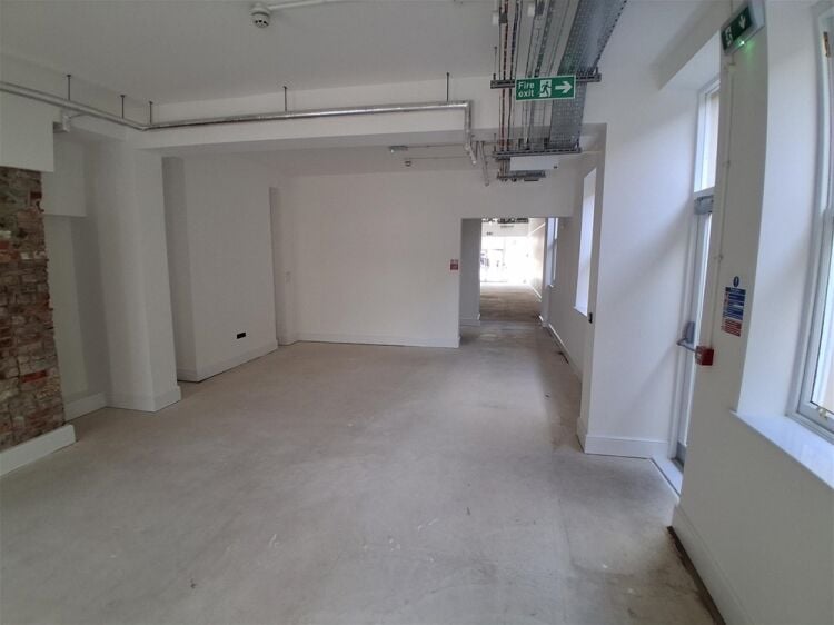 Newly created café/bar space in the heart of Barnstaple For Sale in Barnstaple Photo 6