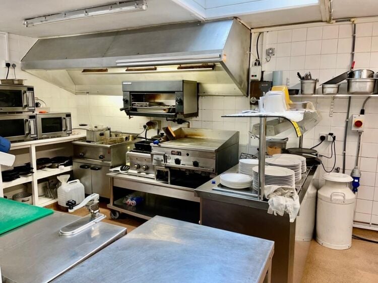 Leasehold Café & Restaurant Located In Newquay Photo 6