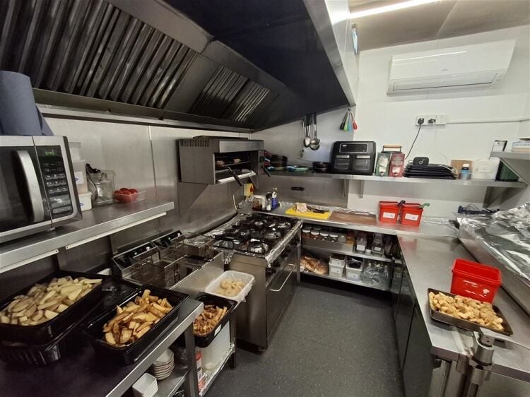 Licenced Trade, Pubs & Clubs For Sale in Cottingham