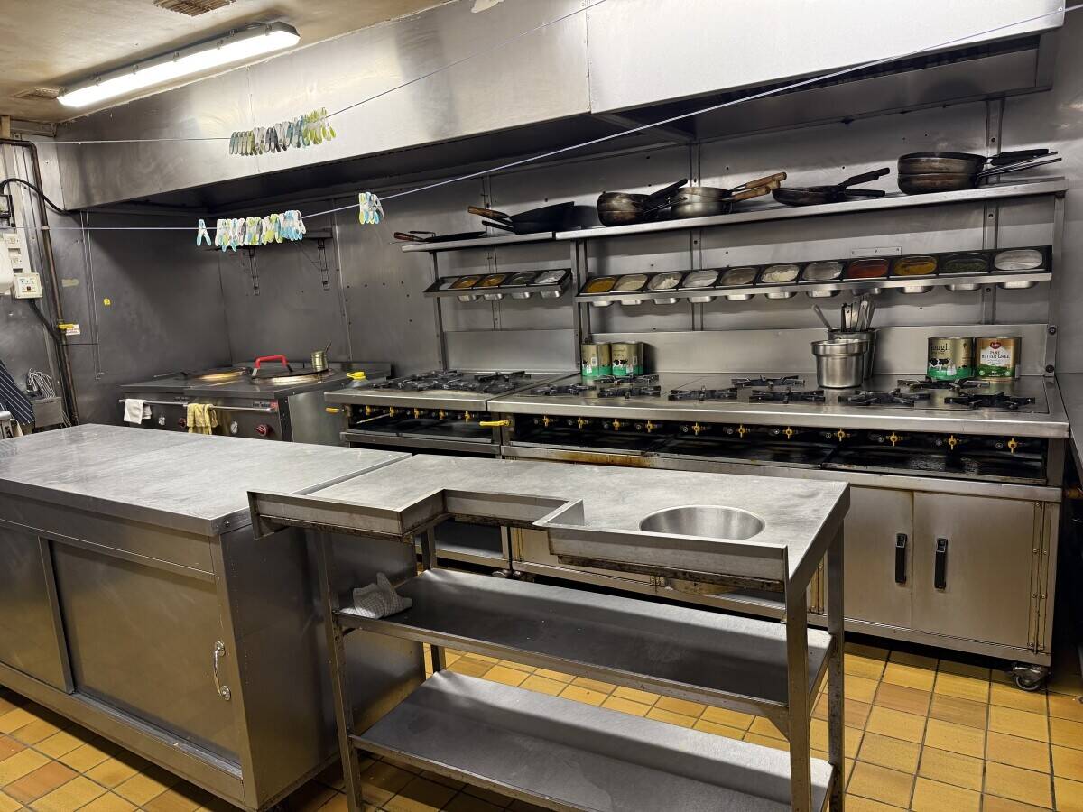 Well-established Restaurant for sale Photo 6