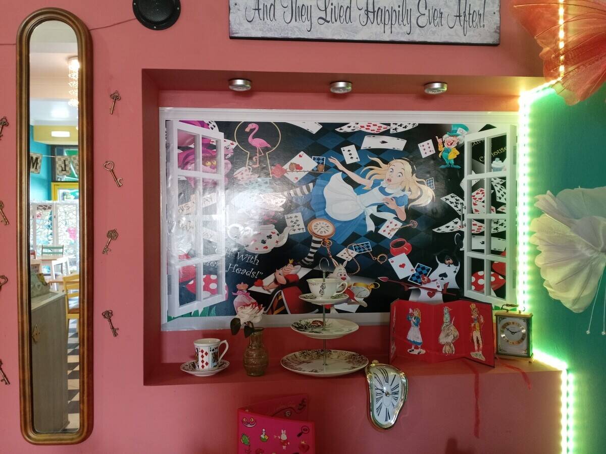 Licenced themed Cafe & Bar in Bournemouth  Photo 6