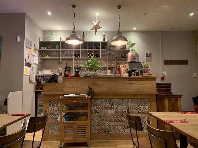 HIGHLY REGARDED ITALIAN RESTAURANT & PIZZERIA – SURREY CONFIDENTIAL SALE – STAFF UNAWARE Photo 6