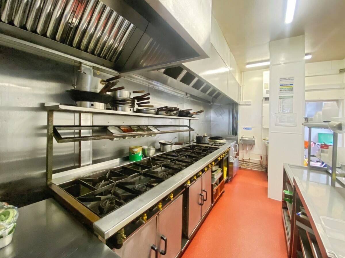Busy Local Takeaway with Established Reputation - Woodley, Reading Photo 6