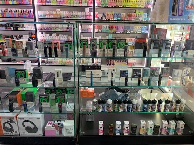 Vape, Mobile and Mobile accessory shop on busy main road with alcohol licence. Huge Potential