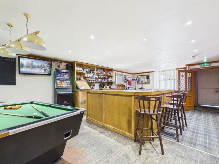 Long Established 9 Room Hotel on NC 500
