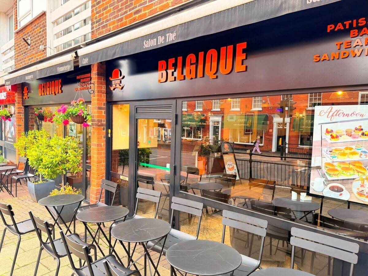 Premium café on Epping High Street that comes with 2 three bedroom flats with  'sitting tenants'