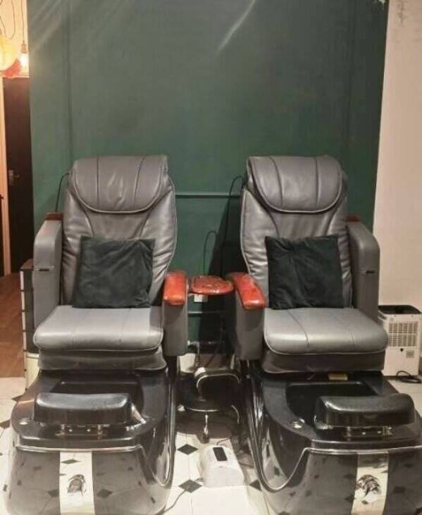 LASER & AESTHETICS BEAUTY CLINIC FOR SALE IN WATFORD, HERTFORDSHIRE Photo 6