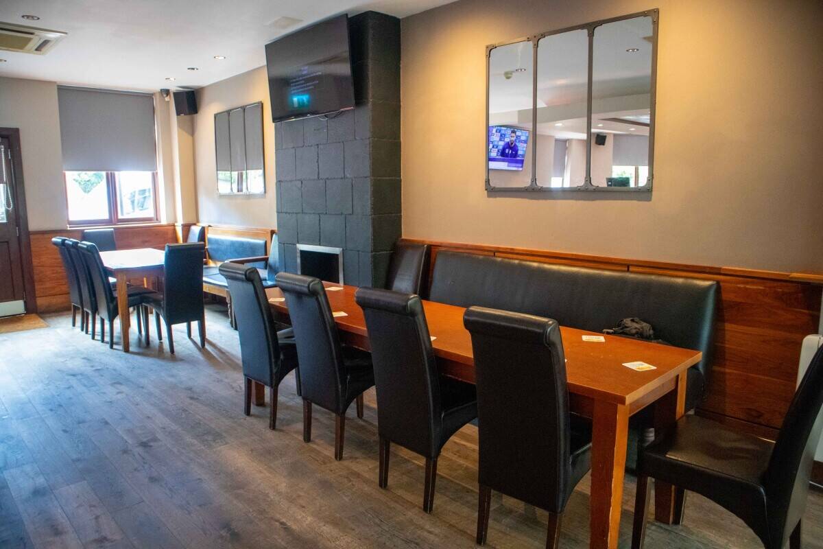 LONDON - FREEHOLD PUB NEXT TO MAJOR CENTRAL LONDON SPORTS STADIUM