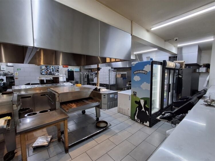 Hot Food Take Away For Sale in Castleford Photo 6