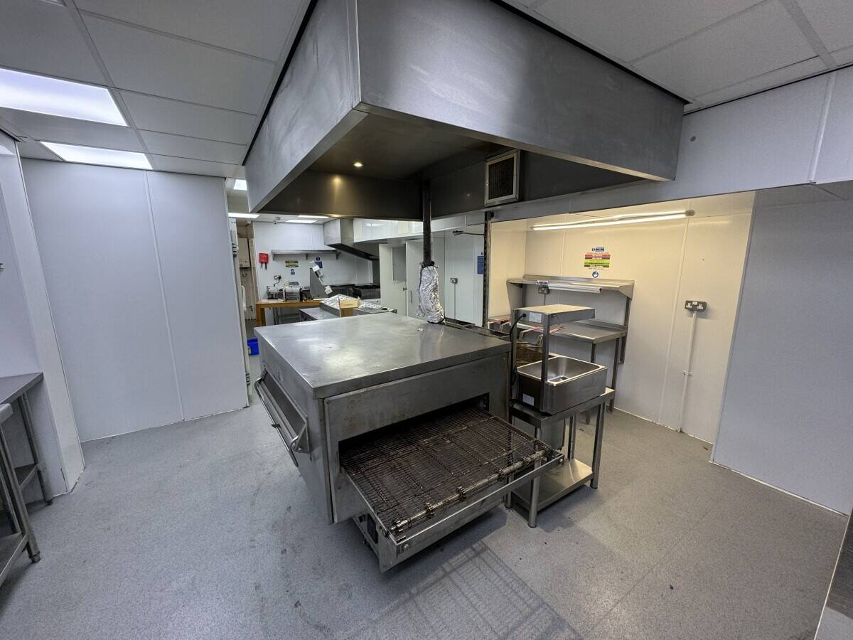 Fast food takeaway and franchise for sale in Sheffield Photo 6