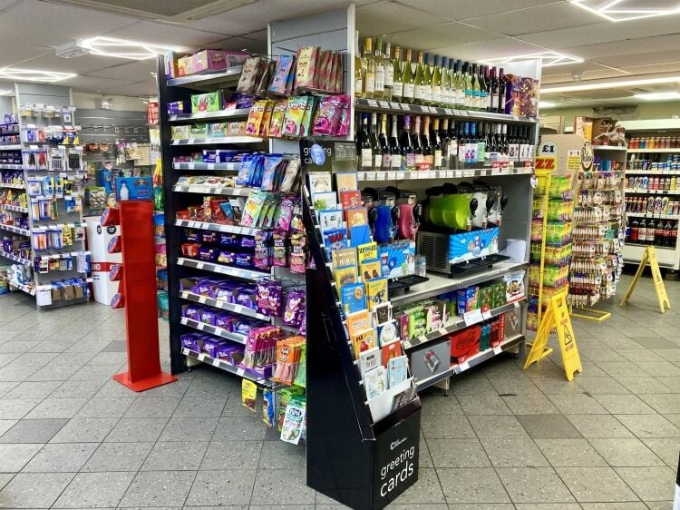 CONVENIENCE STORE/SUPERMARKET with POST OFFICE