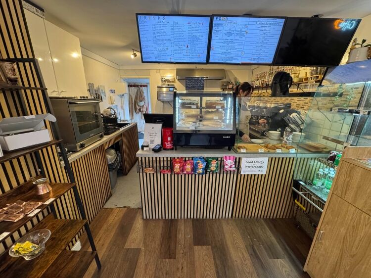 Superbly Fitted & Equipped Coffee Shop Photo 6