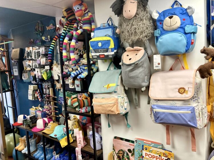 CHILDRENS CLOTHING, ACCESSORIES, TOYS, & GIFTS OR AVAILABLE EMPTY Photo 6