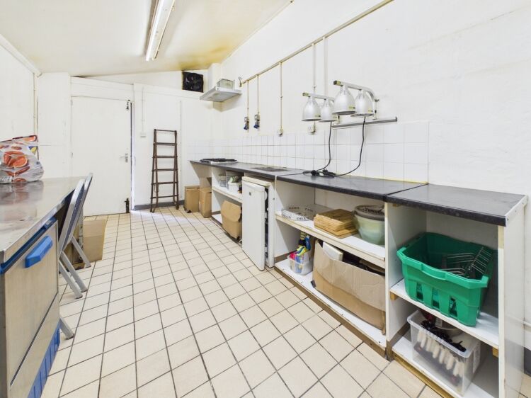 Prime Oban town-centre café premises with vacant possession Photo 6