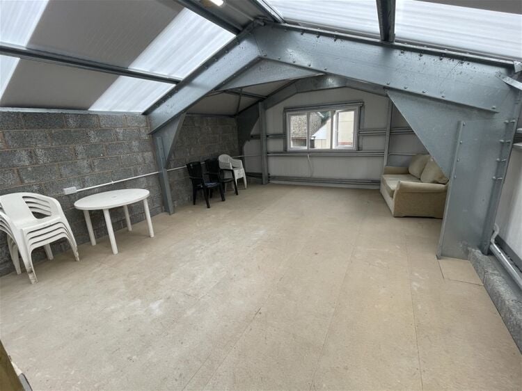 Recently constructed Two-storey office/ retails premises For Sale in Chulmleigh Photo 6