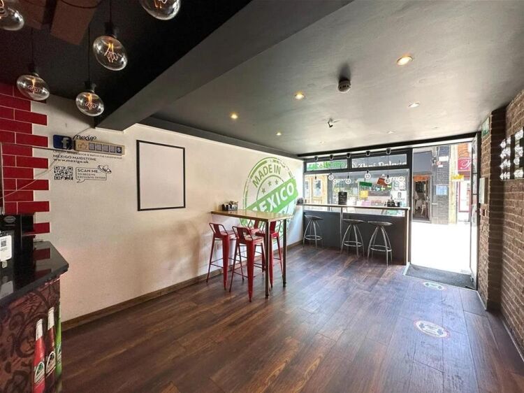 LEASEHOLD 
LIC. MEXICAN CAFE/TAKEAWAY Photo 6