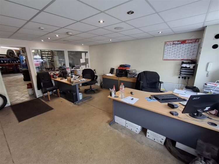 Vehicle Repairs & MOT For Sale in Leeds