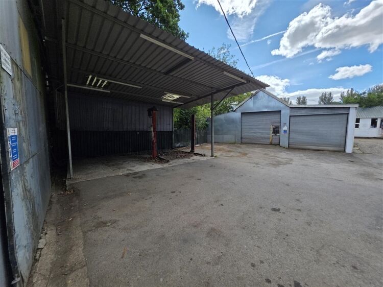 Auction Lot: North Devon Commercial Depot occupying approximately 0.409 acres For Sale in South Molton Photo 6